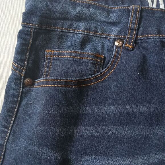 VIP Jeans Blue Dark Wash Distressed Rolled Hem Plus Size Shorts Women's 19/20B - Picture 7 of 12